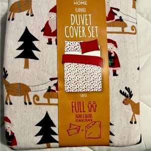 New in Package Flannel Full Size Duvet Cover Set - Christmas / Santa Pattern